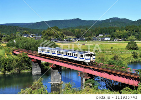 肥薩線・普通列車（キハ47）　吉松～栗野 111935743