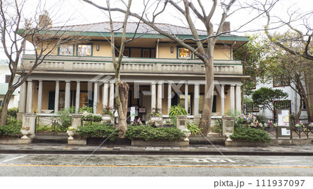 レトロな建物 レトロな建物 111937097