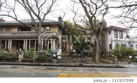 レトロな建物 レトロな建物 111937099