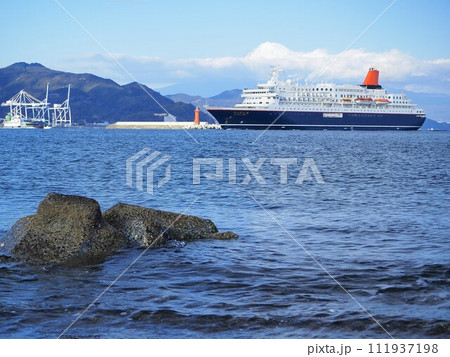 静岡県 清水に入港する客船 にっぽん丸 1月 静岡県 清水に入港する客船 にっぽん丸 1月 111937198