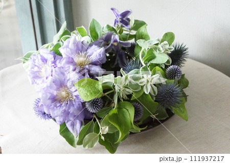紫色の花たちのリース 紫色の花たちのリース 111937217