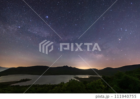 雄国沼に横たわる天の川銀河 111940755