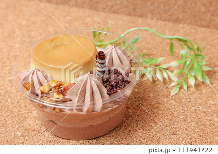 コンビニスイーツ、スイーツ, デザート, 洋菓子, プリン, 生クリーム, コンビニ、洋菓子、食べ物 コンビニスイーツ、スイーツ, デザート, 洋菓子, プリン, 生クリーム, コンビニ、洋菓子、食べ物 111941222