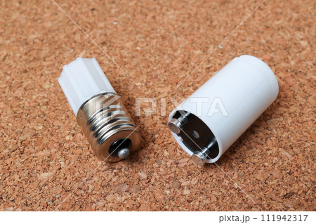 グロー電球、グローランプ、点灯管、電気、明かり、照明、電気、日用品、照明器具、ランプ、ライト、電球 111942317