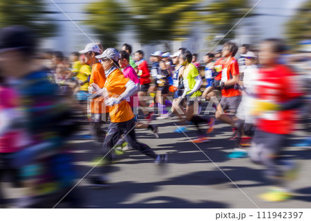 マラソンランナー マラソンランナー 111942397