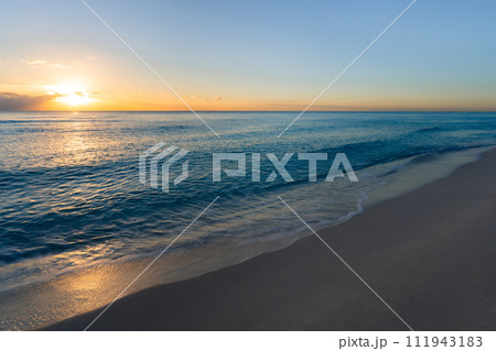 朝焼けのカリブ海② 朝焼けのカリブ海② 111943183