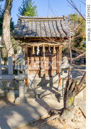大阪府高槻市宮之川原元町の神服神社 境内社 大明神舎(春日神社、若宮神社) 大阪府高槻市宮之川原元町の神服神社 境内社 大明神舎(春日神社、若宮神社) 111943981