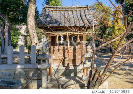 大阪府高槻市宮之川原元町の神服神社 境内社 大明神舎(春日神社、若宮神社) 大阪府高槻市宮之川原元町の神服神社 境内社 大明神舎(春日神社、若宮神社) 111943982