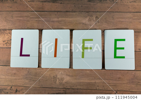 文字カード　LIFE 111945004