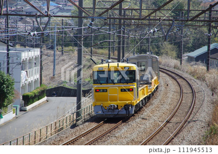 横浜線 成瀬付近 新型レール運搬車キヤ195 111945513