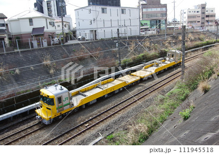横浜線 町田付近 新型レール運搬車キヤ195 111945518