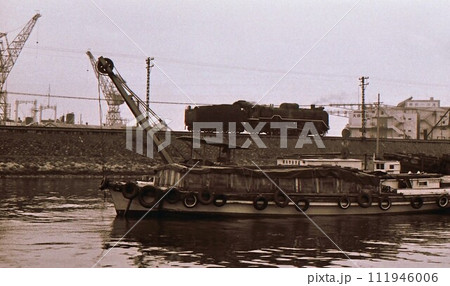 昭和45年　桜木町駅近くを行く蒸気機関車D51のさよなら運転　 記録写真　横浜　高島貨物線 111946006
