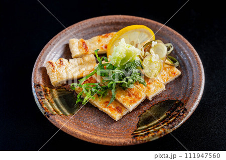 焼きお揚げ 焼きお揚げ 111947560