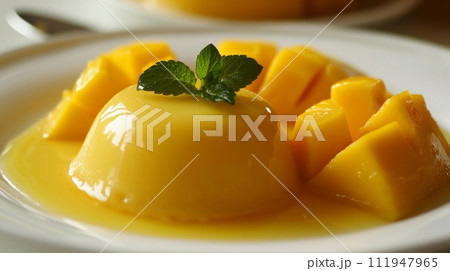 Mango Panna Cotta 111947965