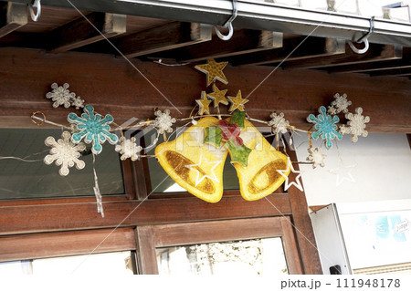 日本の古い家屋 クリスマスディスプレー 日本の古い家屋 クリスマスディスプレー 111948178