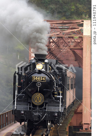 第一球磨川橋梁を渡るSL人吉 第一球磨川橋梁を渡るSL人吉 111948791