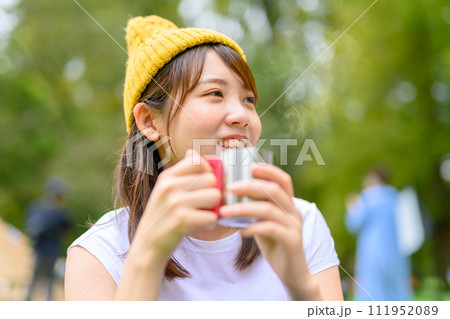 アウトドアなどのイメージカット アウトドアなどのイメージカット 111952089