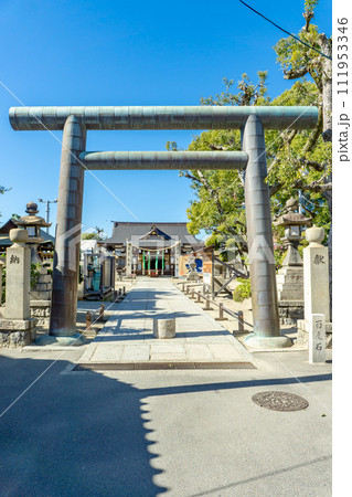 大阪府吹田市西の庄町の泉殿宮(泉の如く力湧き出る) 鳥居 大阪府吹田市西の庄町の泉殿宮(泉の如く力湧き出る) 鳥居 111953346