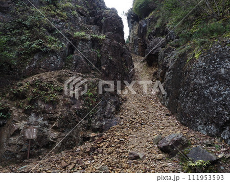 生野銀山の風景 111953593