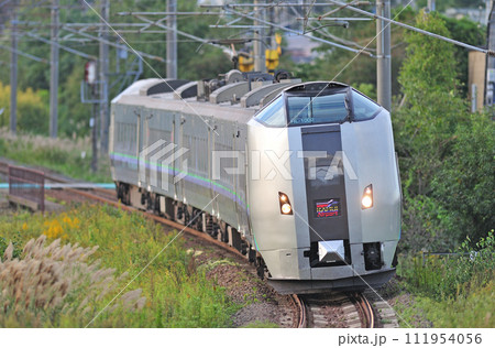 千歳線　北広島ー島松　JR北海道　789系1000番台　HL-1002編成（札幌）　スーパーカムイ 111954056