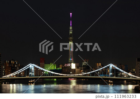 東京スカイツリーと清州橋夜景 111963233
