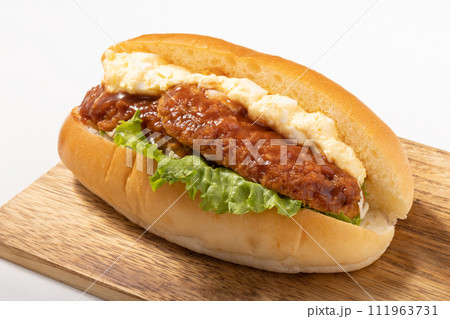 メンチカツ＆たまごサンド 111963731