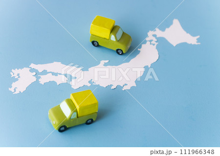 物流・日本地図とトラック 物流・日本地図とトラック 111966348