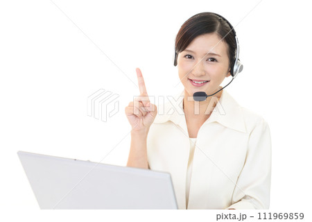 笑顔のオペレーター 111969859