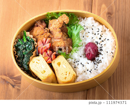 お弁当　曲げわっぱ 111974371