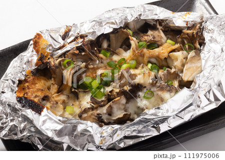 舞茸のバターチーズ ホイル焼き 舞茸のバターチーズ ホイル焼き 111975006