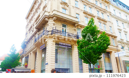 ウイーン ケルントナー通りのスワロフスキー ウイーン ケルントナー通りのスワロフスキー 111976423