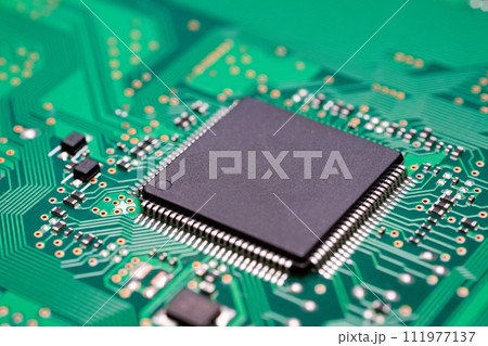 コンピューター上の基盤 111977137