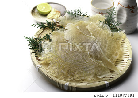 珍味 エイヒレ （ 白背景 ） 111977991