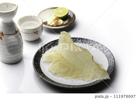 珍味 エイヒレ ( 白背景 ) 珍味 エイヒレ ( 白背景 ) 111978007