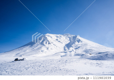 【北海道•大雪山】冬の旭岳 111981039