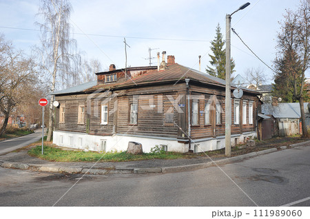 view of an old wooden house in Vladimir view of an old wooden house in Vladimir 111989060