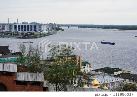 arrow view the confluence of the Volga and the Oka in Nizhny Novgorod in Russia 111990037