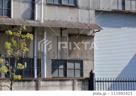 工場　外観（波型スレート外壁） 111992825