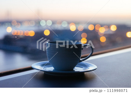 コーヒーと夜景 111998071
