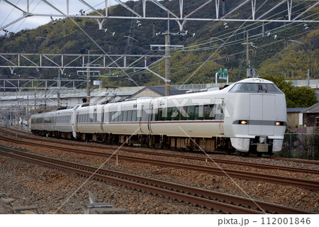 東海道本線を走る289系特急こうのとり回送 東海道本線を走る289系特急こうのとり回送 112001846