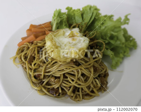Spaghetti bolognese pasta with tomato sauce and minced pork Spaghetti bolognese pasta with tomato sauce and minced pork 112002070