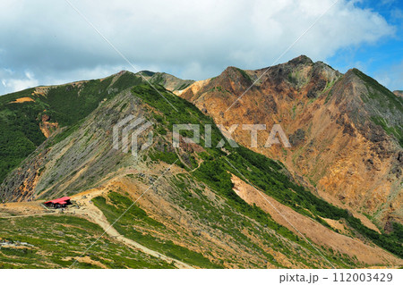 【日本の山小屋】栃木県・那須連山・峰の茶屋跡避難小屋(2019年) 【日本の山小屋】栃木県・那須連山・峰の茶屋跡避難小屋(2019年) 112003429