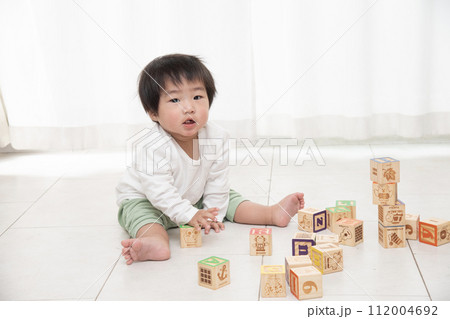 乳幼児 遊び 積み木 乳幼児 遊び 積み木 112004692