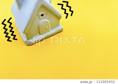 マイホームを耐震化・地震で家が揺れる 112005452