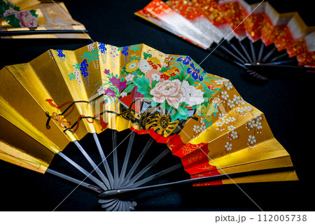 日本的伝統工芸品の舞扇、舞踊や装飾品としも非常に美しい。贈り物にも最適。 112005738