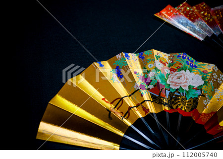 日本的伝統工芸品の舞扇、舞踊や装飾品としも非常に美しい。贈り物にも最適。 112005740