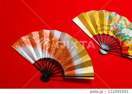 日本的伝統工芸品の舞扇、舞踊や装飾品としも非常に美しい。贈り物にも最適。 日本的伝統工芸品の舞扇、舞踊や装飾品としも非常に美しい。贈り物にも最適。 112005891