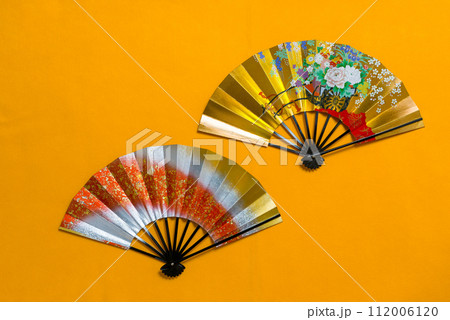 日本的伝統工芸品の舞扇、舞踊や装飾品としも非常に美しい。贈り物にも最適。 112006120