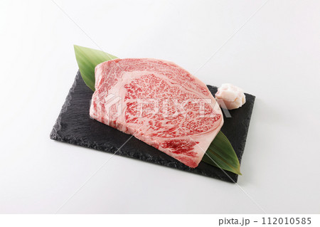 リブロースステーキ 112010585