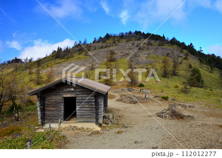 【日本の山小屋】山梨県・大菩薩嶺・賽の河原避難小屋（2019年） 112012277